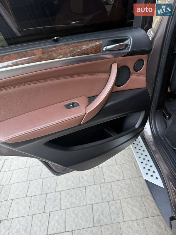 Внедорожник / Кроссовер BMW X5 2012 в Львове