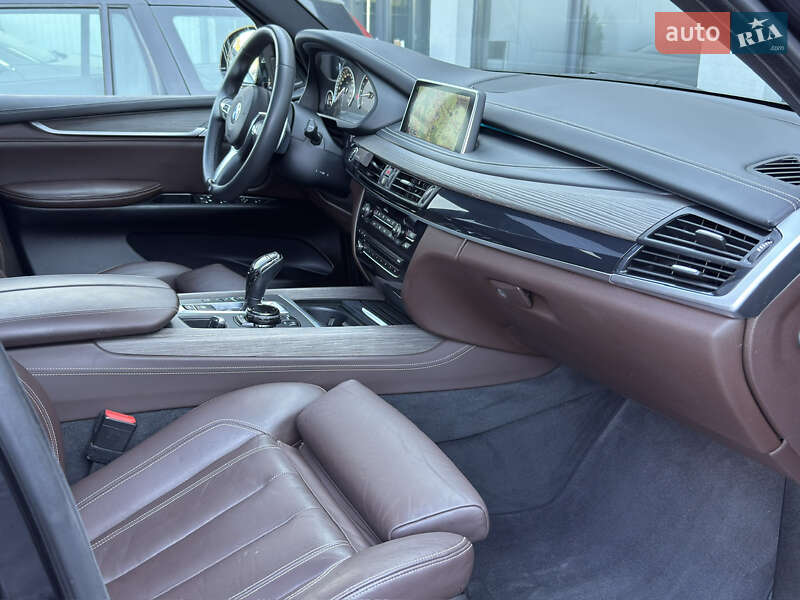 Внедорожник / Кроссовер BMW X5 2014 в Черновцах