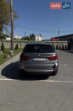 Позашляховик / Кросовер BMW X5 2015 в  фото 6 Позашляховик / Кросовер BMW X5 2015 в