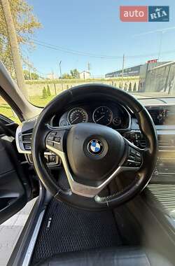 Позашляховик / Кросовер BMW X5 2015 в  фото 11 Позашляховик / Кросовер BMW X5 2015 в