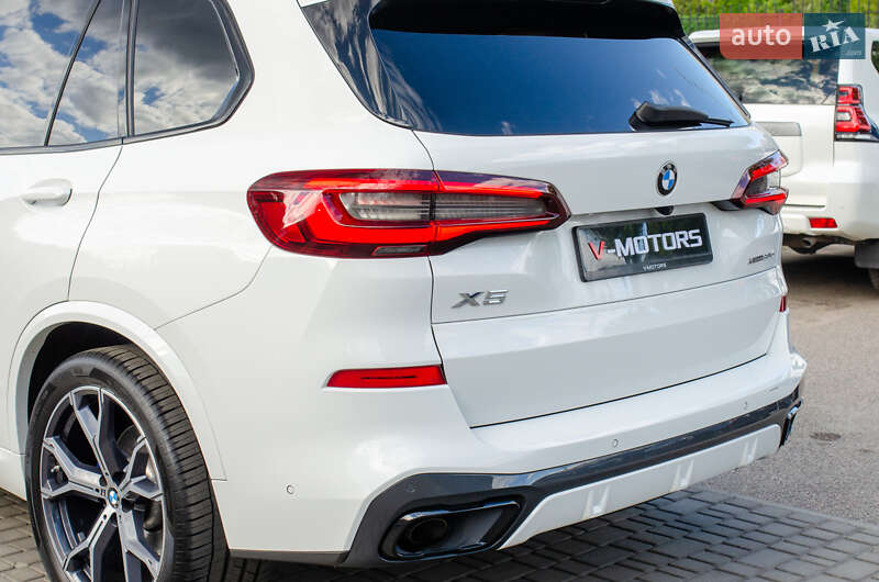 Внедорожник / Кроссовер BMW X5 2022 в Киеве