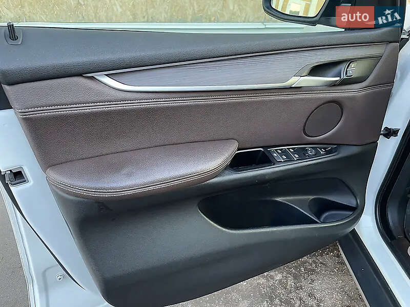 Внедорожник / Кроссовер BMW X5 2017 в Днепре