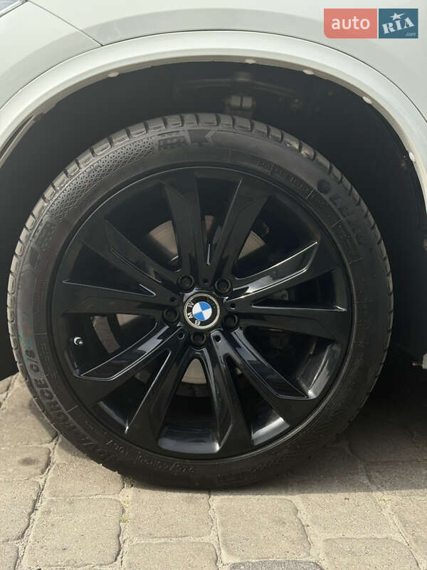 Позашляховик / Кросовер BMW X5 2014 в Луцьку