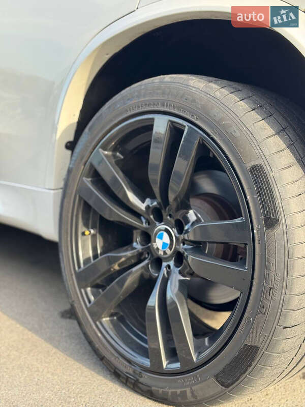 Позашляховик / Кросовер BMW X5 2014 в Бучі