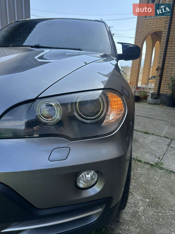 Внедорожник / Кроссовер BMW X5 2009 в Межгорье