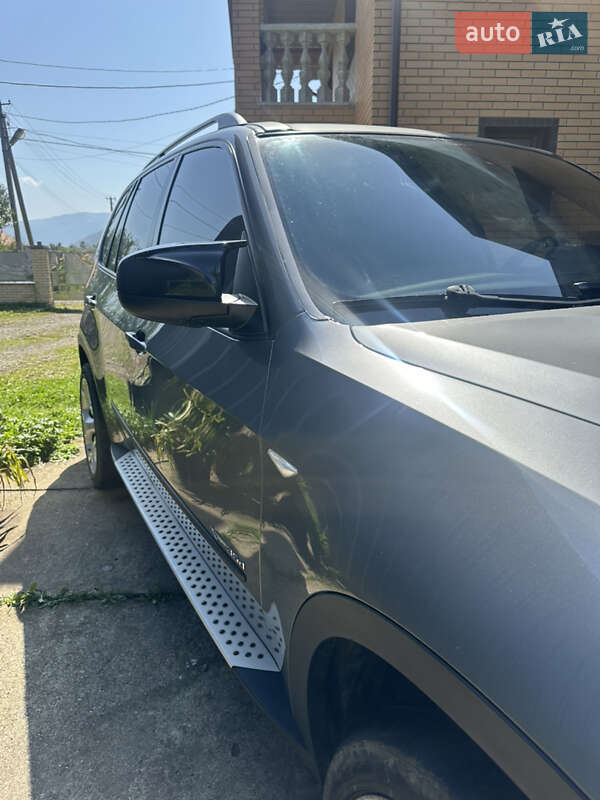 Внедорожник / Кроссовер BMW X5 2009 в Межгорье