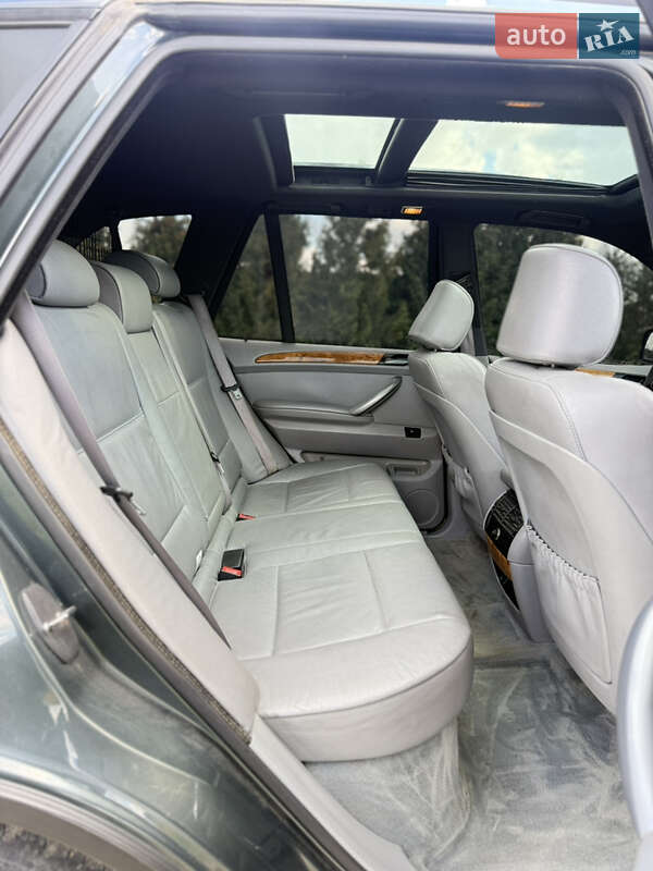 Позашляховик / Кросовер BMW X5 2005 в Чернівцях