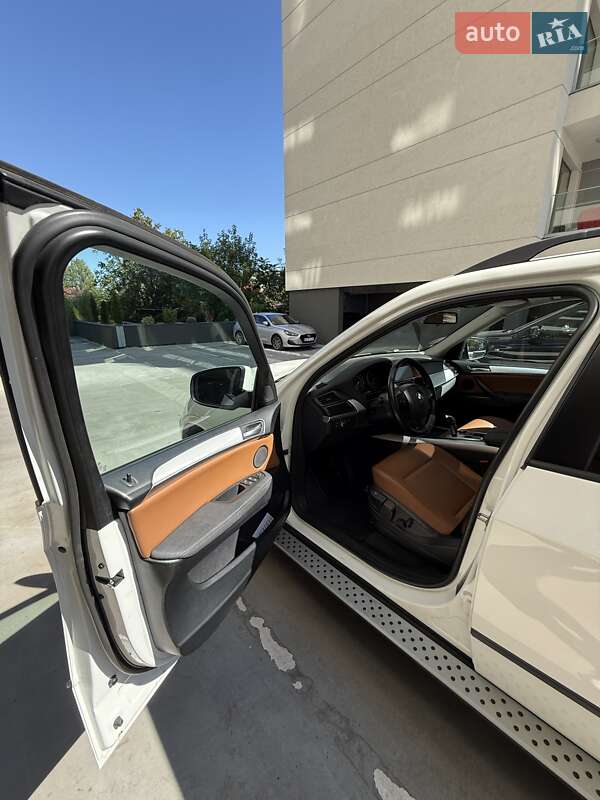 Внедорожник / Кроссовер BMW X5 2012 в Киеве