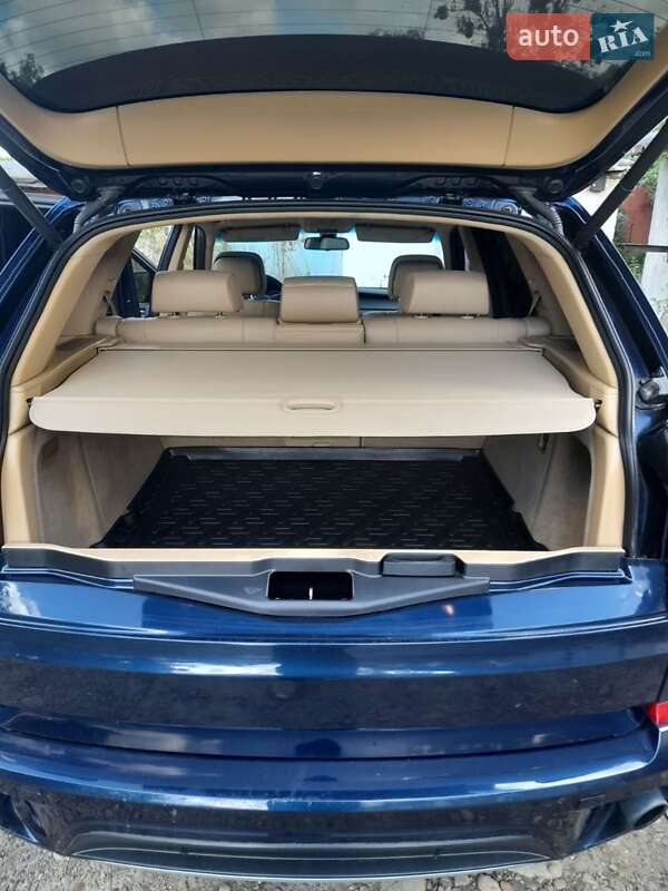 Внедорожник / Кроссовер BMW X5 2012 в Калуше