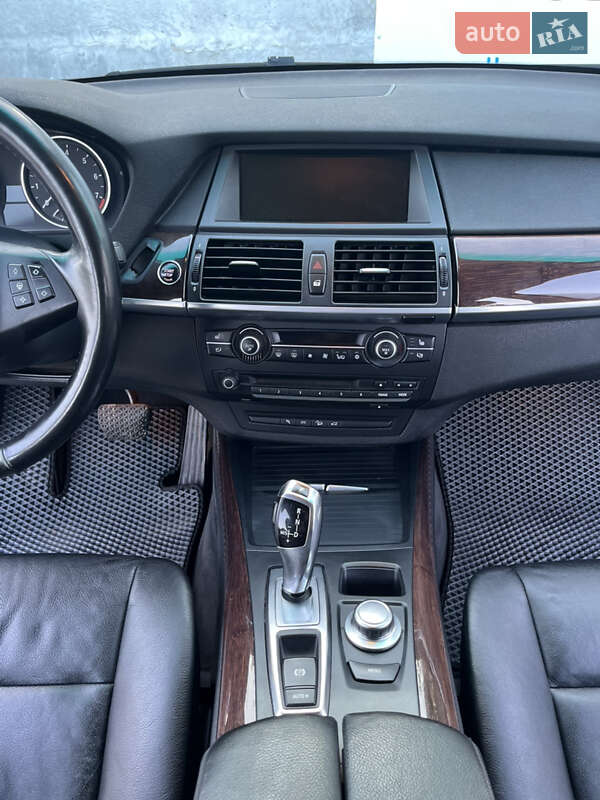 Позашляховик / Кросовер BMW X5 2008 в Києві
