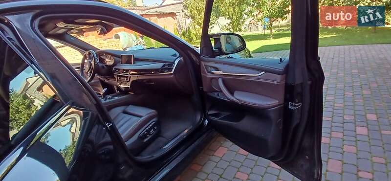 Позашляховик / Кросовер BMW X5 2016 в Львові