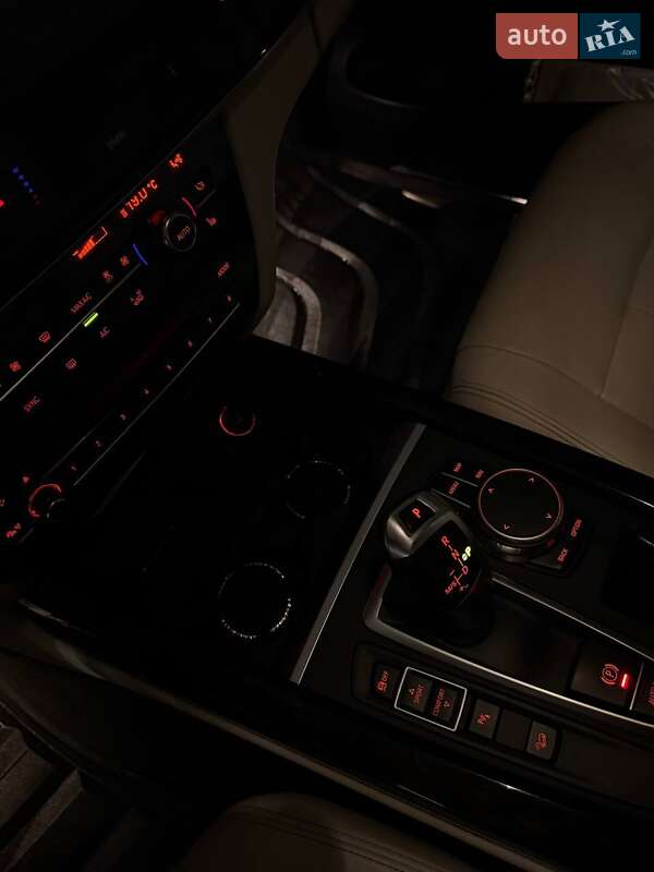 Позашляховик / Кросовер BMW X5 2016 в Львові
