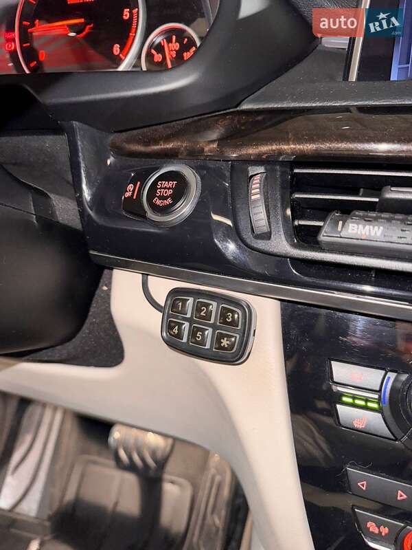 Позашляховик / Кросовер BMW X5 2016 в Львові