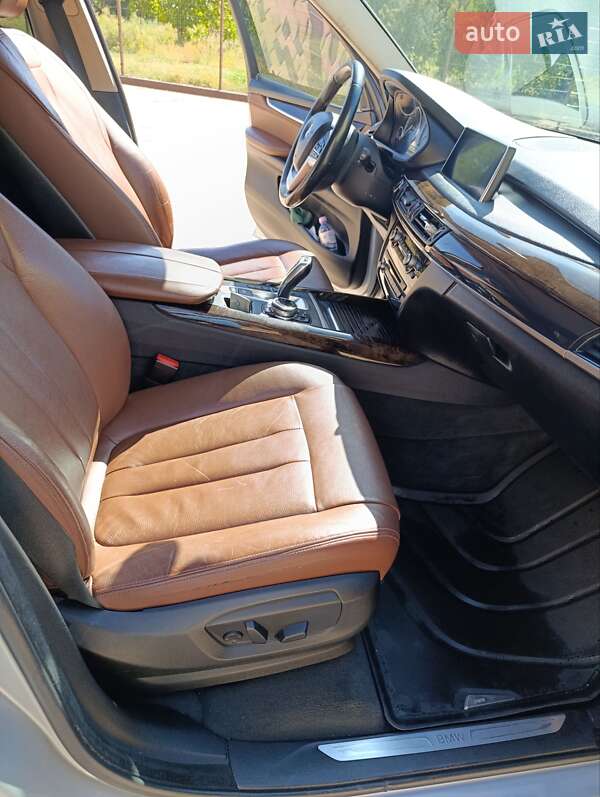 Позашляховик / Кросовер BMW X5 2014 в Ізмаїлі