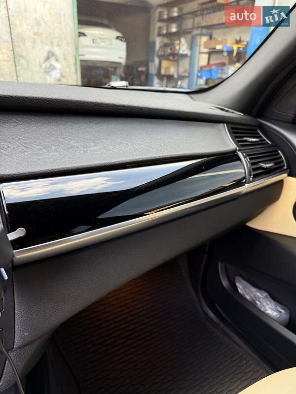 Позашляховик / Кросовер BMW X5 2013 в Львові