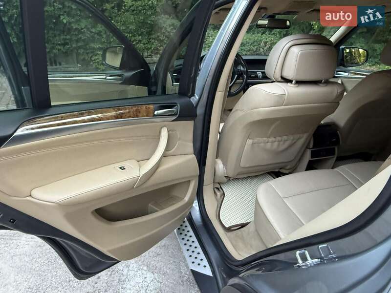 Позашляховик / Кросовер BMW X5 2008 в Запоріжжі