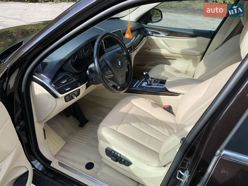 Внедорожник / Кроссовер BMW X5 2013 в Луцке