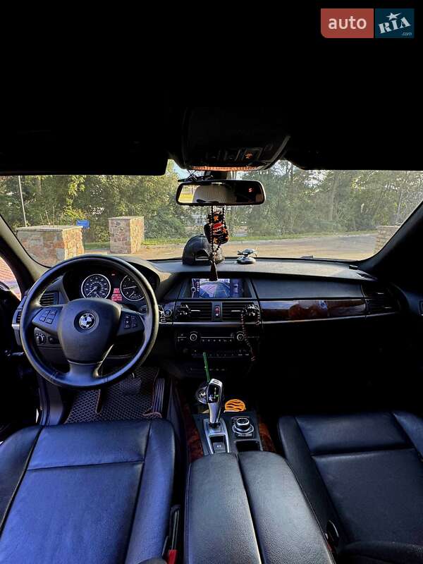 Внедорожник / Кроссовер BMW X5 2012 в Киеве