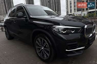 Внедорожник / Кроссовер BMW X5 2022 в Киеве