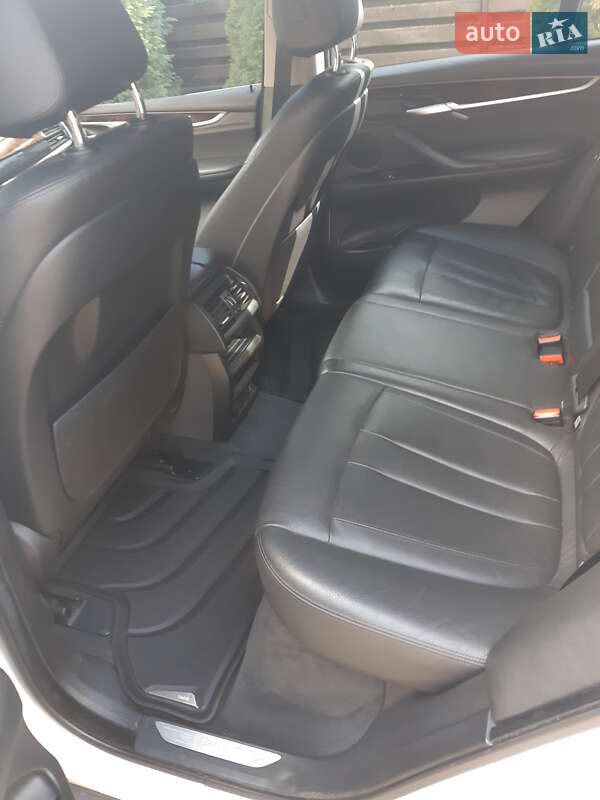 Позашляховик / Кросовер BMW X5 2015 в Запоріжжі