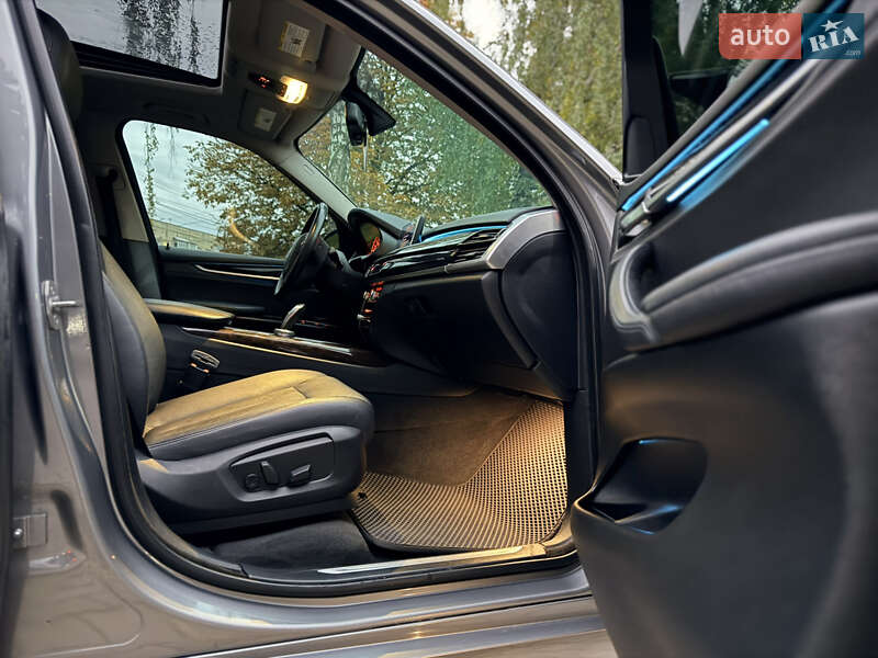 Внедорожник / Кроссовер BMW X5 2014 в Черновцах