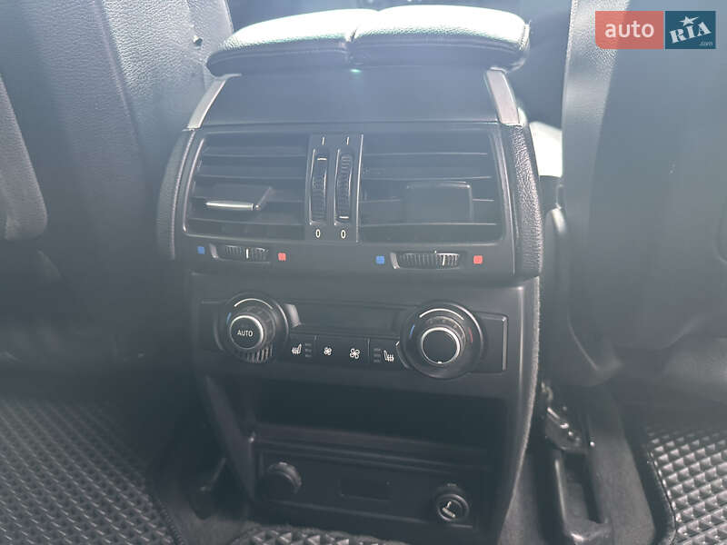 Внедорожник / Кроссовер BMW X5 2013 в Львове