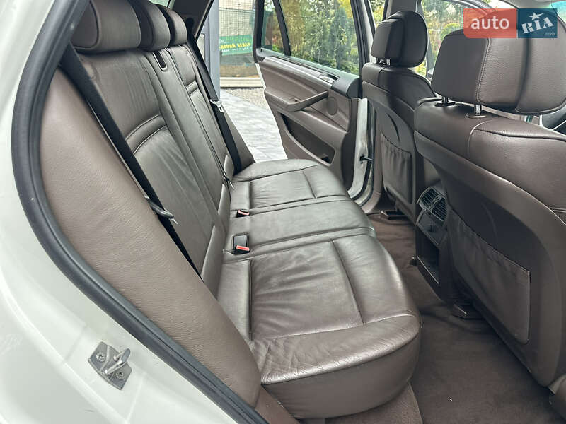 Позашляховик / Кросовер BMW X5 2010 в Вінниці