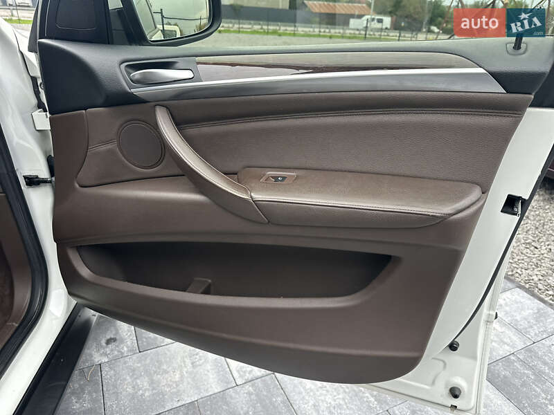 Позашляховик / Кросовер BMW X5 2010 в Вінниці