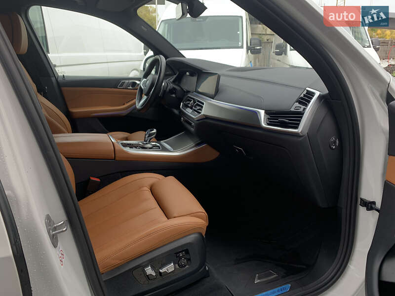 Внедорожник / Кроссовер BMW X5 2022 в Ивано-Франковске