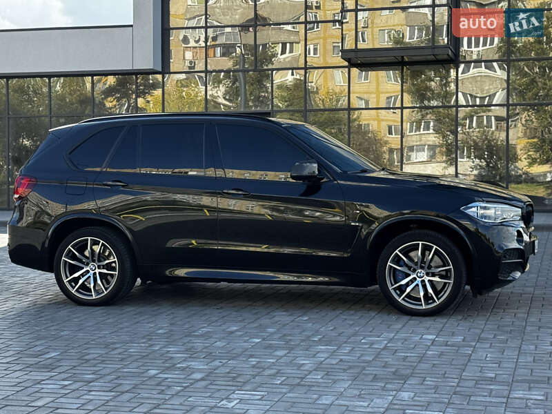 Позашляховик / Кросовер BMW X5 2015 в Дніпрі