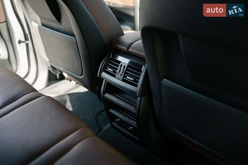 Внедорожник / Кроссовер BMW X5 2017 в Киеве