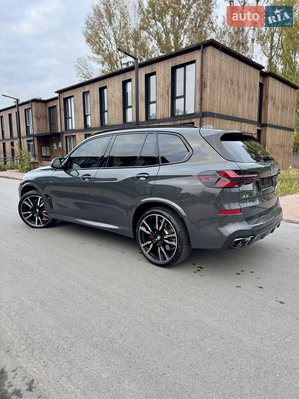 Внедорожник / Кроссовер BMW X5 2024 в Киеве