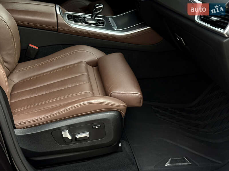 Внедорожник / Кроссовер BMW X5 2019 в Киеве