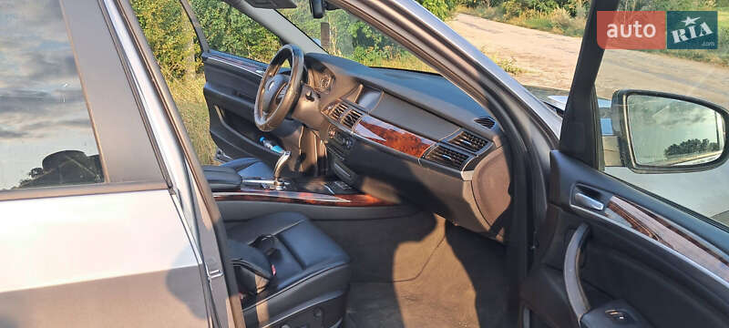 Внедорожник / Кроссовер BMW X5 2010 в Кельменцах фото 6 Внедорожник / Кроссовер BMW X5 2010 в Кельменцах