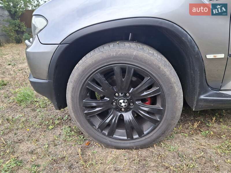 Внедорожник / Кроссовер BMW X5 2005 в Новопокровцы