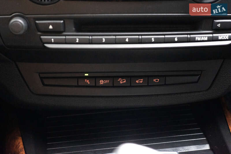 Внедорожник / Кроссовер BMW X5 2011 в Черновцах