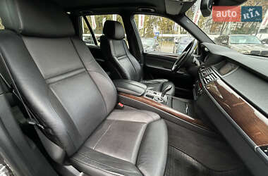 Позашляховик / Кросовер BMW X5 2010 в  фото 29 Позашляховик / Кросовер BMW X5 2010 в