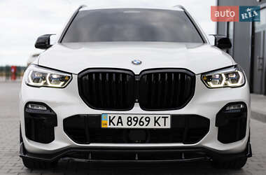 Внедорожник / Кроссовер BMW X5 2019 в 