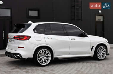 Внедорожник / Кроссовер BMW X5 2019 в 