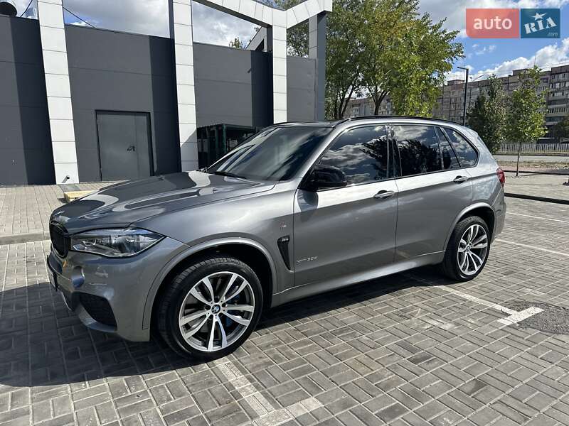 Позашляховик / Кросовер BMW X5 2016 в Лозовій