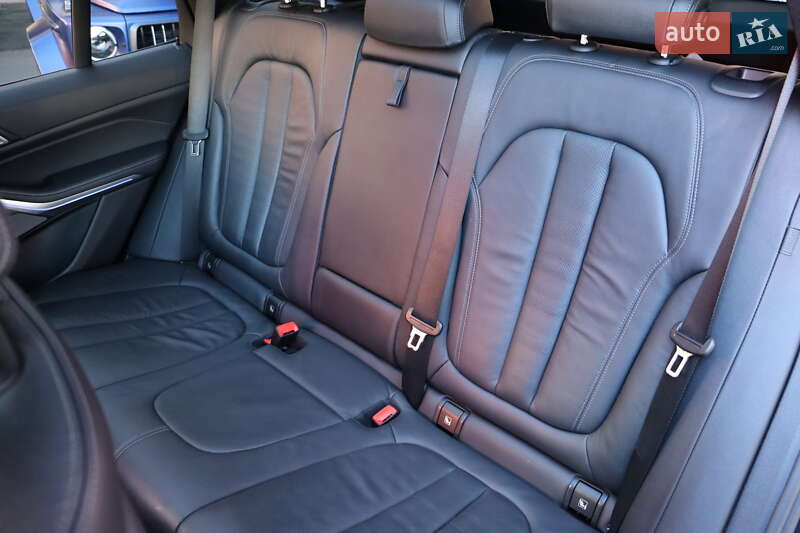 Внедорожник / Кроссовер BMW X5 2019 в Львове