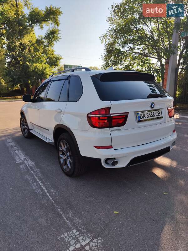 Позашляховик / Кросовер BMW X5 2013 в Києві фото 9 Позашляховик / Кросовер BMW X5 2013 в Києві