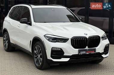 Внедорожник / Кроссовер BMW X5 2019 в 