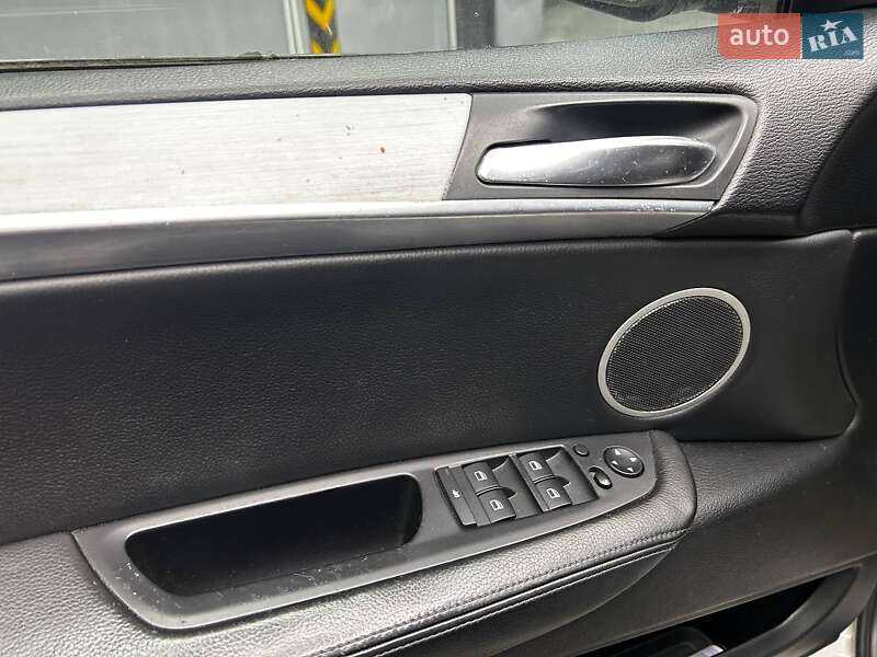 Внедорожник / Кроссовер BMW X5 2010 в Черновцах фото 9 Внедорожник / Кроссовер BMW X5 2010 в Черновцах