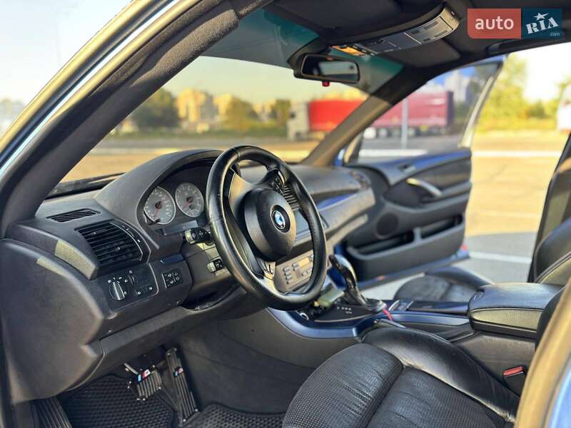 Внедорожник / Кроссовер BMW X5 2004 в Киеве