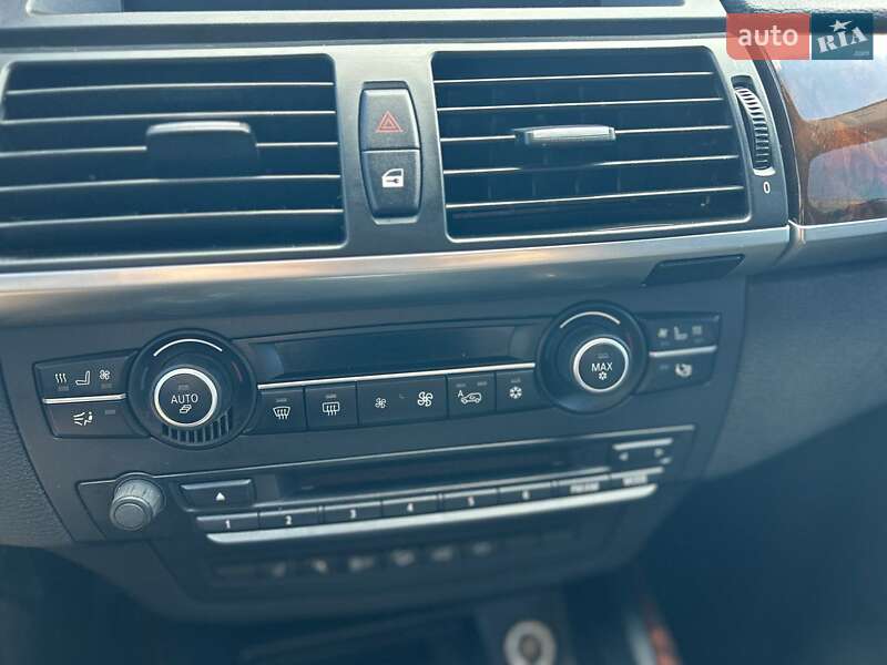 Внедорожник / Кроссовер BMW X5 2012 в Ивано-Франковске