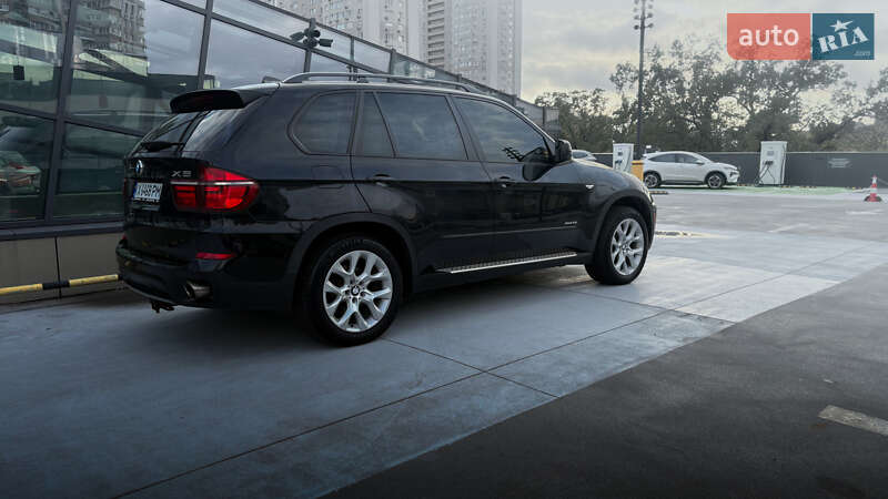 Внедорожник / Кроссовер BMW X5 2011 в Киеве