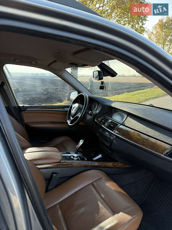 Внедорожник / Кроссовер BMW X5 2008 в Теофиполе