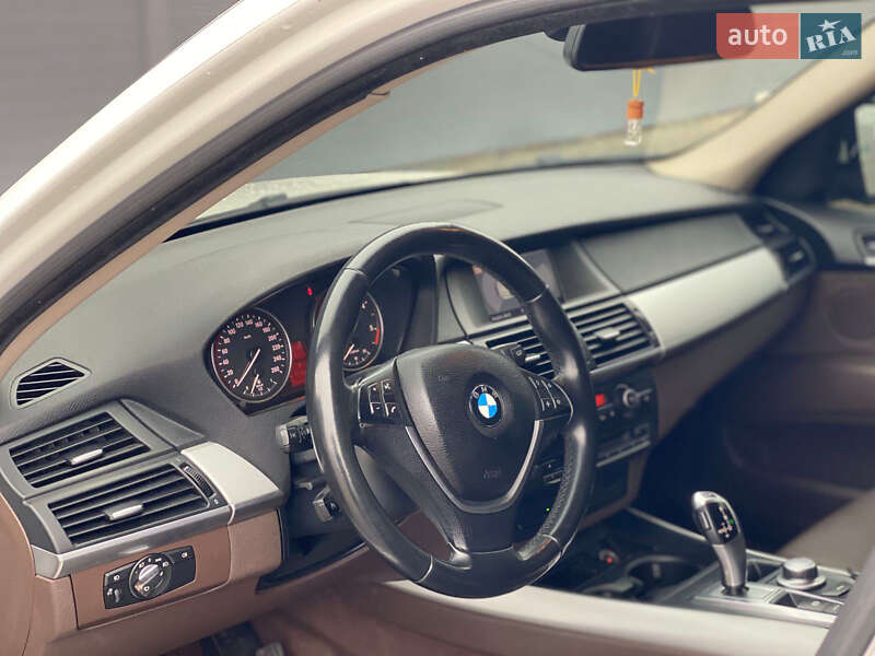 Внедорожник / Кроссовер BMW X5 2008 в Житомире