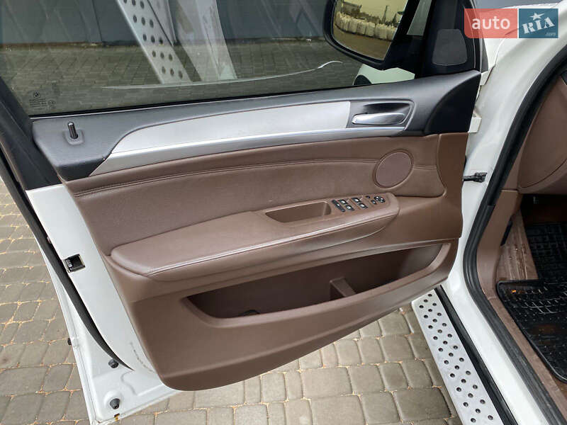 Внедорожник / Кроссовер BMW X5 2008 в Житомире